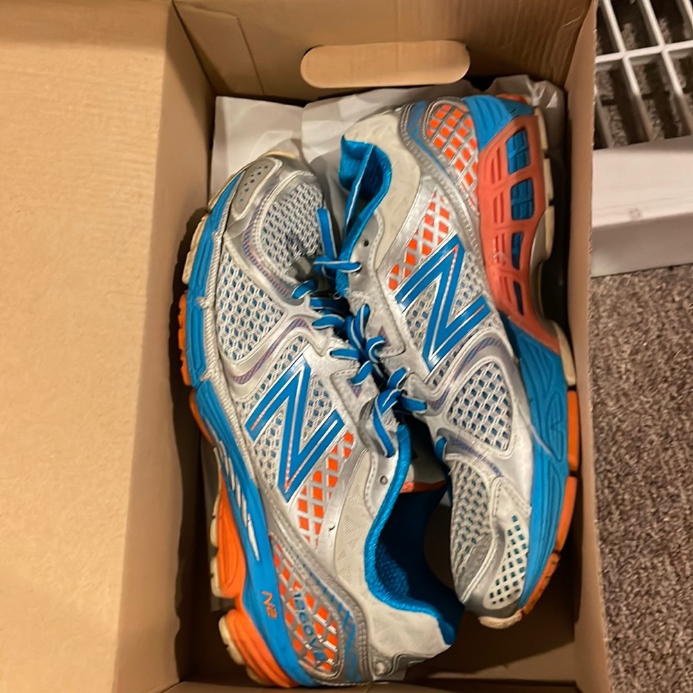New balance shoes